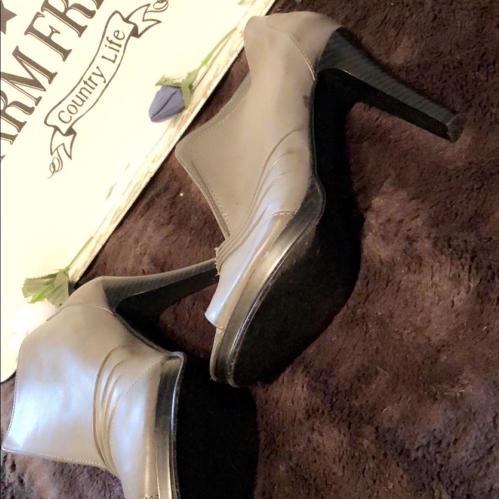 Maurice’s Heels 👠
